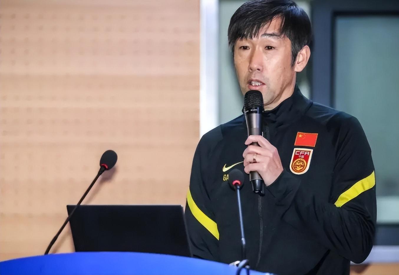 开云-意外！青岛西海岸刚1比4不敌上港，郑智就发声做出重要决定